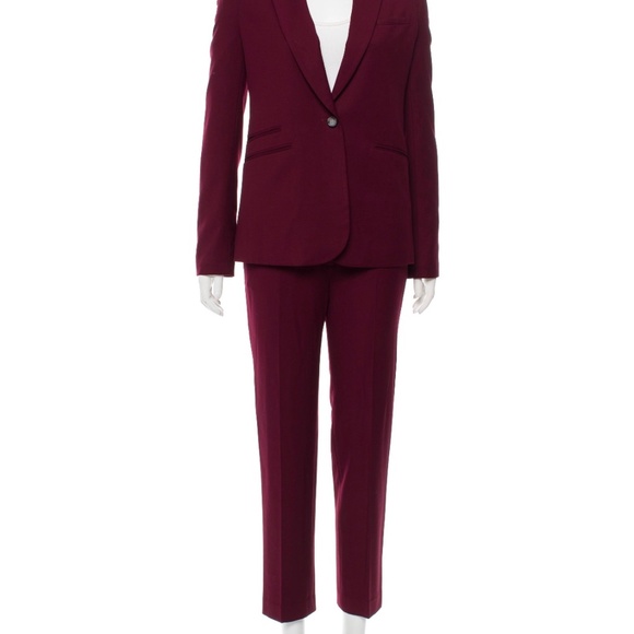 Burgundy Elizabeth and James suit size 2 Minho condition. - Picture 1 of 4